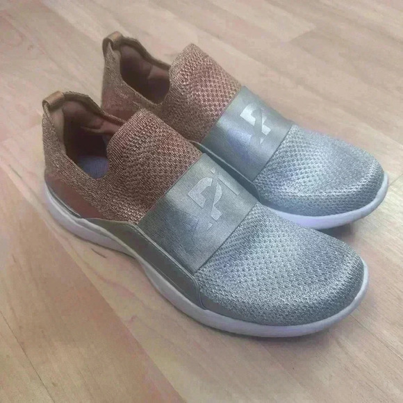 APL TechLoom Bliss Rose Gold / Metallic Silver / White EUC Size 8 ♥ - Picture 1 of 7